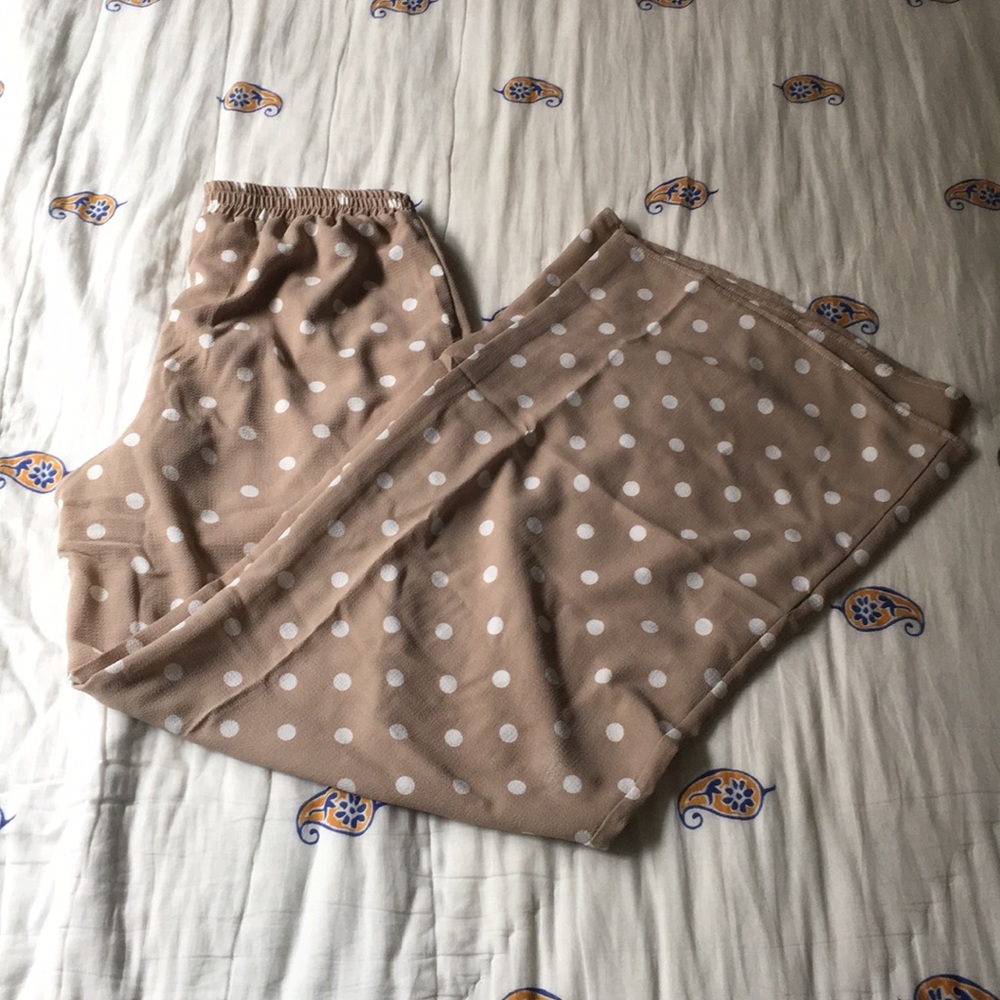 Tan & white polka dot flowy pants w/ elastic waist
